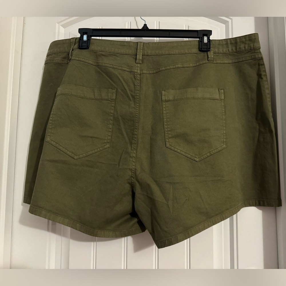 Great Sanctuary size 22W olive green Bermuda shorts plus - Picture 3 of 4